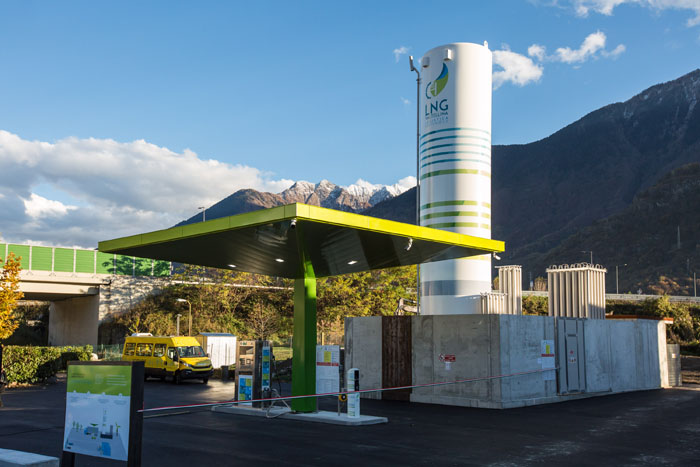 依维柯、Maganetti 和 Levissima-Sanpellegrino 新LNG-CNG 加气站开业典礼，为意大利北部的瓦尔泰利纳地区提供可持续物流支持