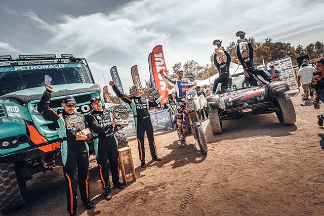 依维柯在2018年非洲环保拉力赛卡车组所向披靡，PETRONAS De Rooy 依维柯车队队长Gerard De Rooy夺得冠军