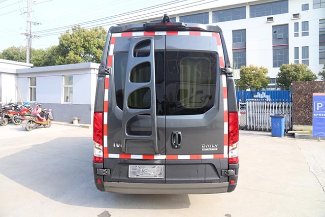 舒适——法瑞德进口依维柯自行式B型房车